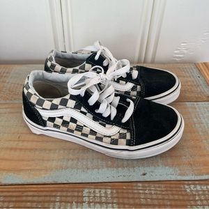 Checkered Vans 🏁